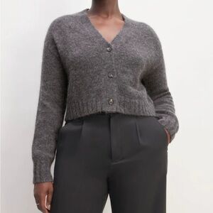 Everlane ladies gray cropped sweater/cardigan size small